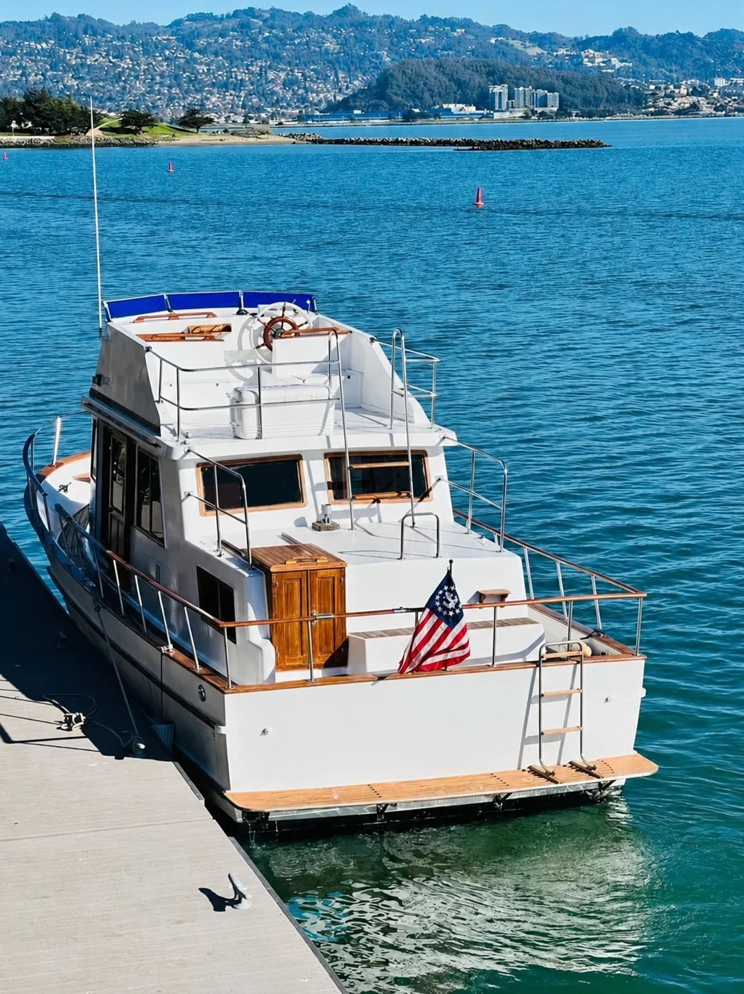 Classic Yacht Bay Cruise
